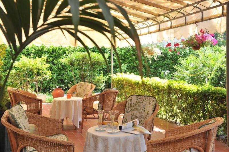 Hotel La Pineta Al Mare Forte dei Marmi Bagian luar foto