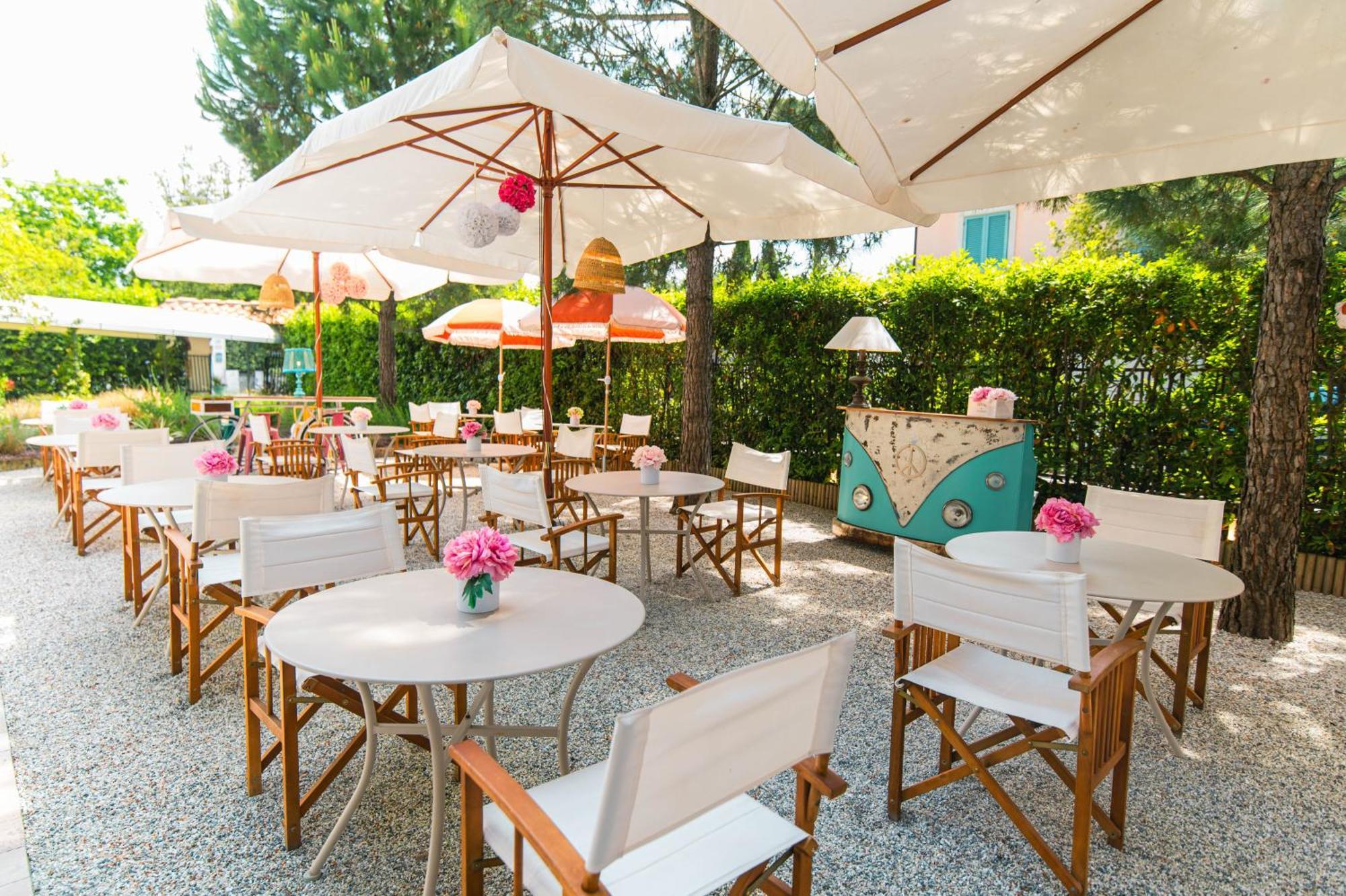 Hotel La Pineta Al Mare Forte dei Marmi Bagian luar foto
